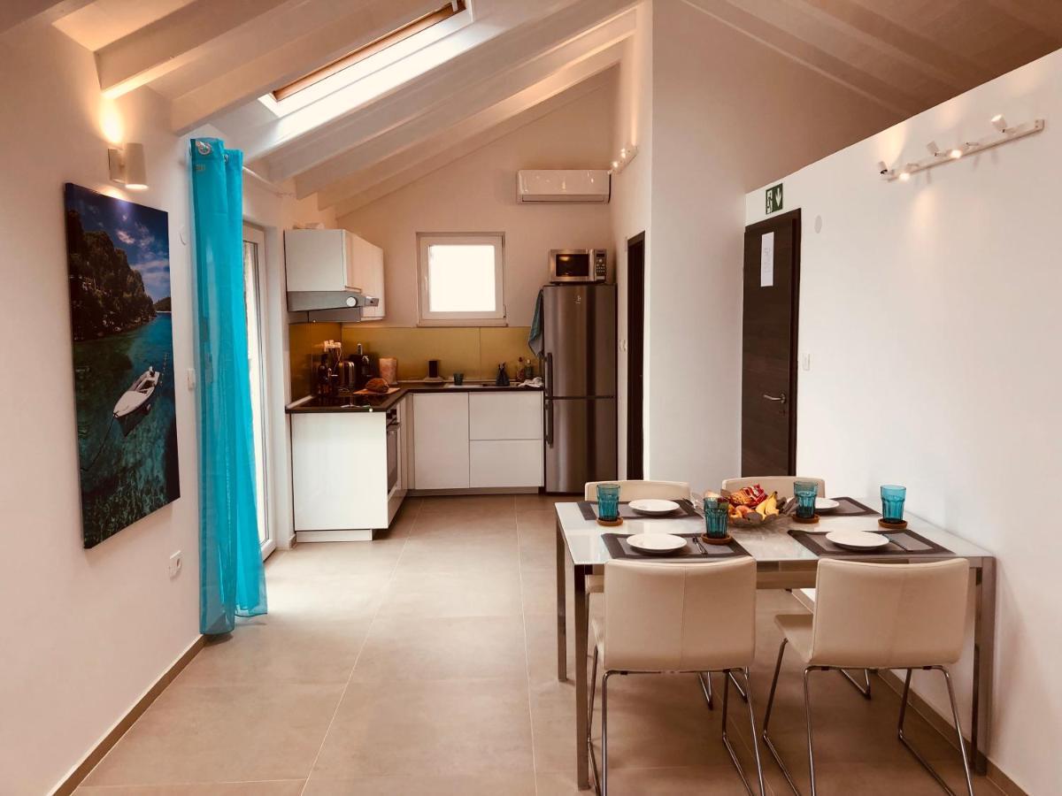 Apartament Lemony Maslinica Zewnętrze zdjęcie
